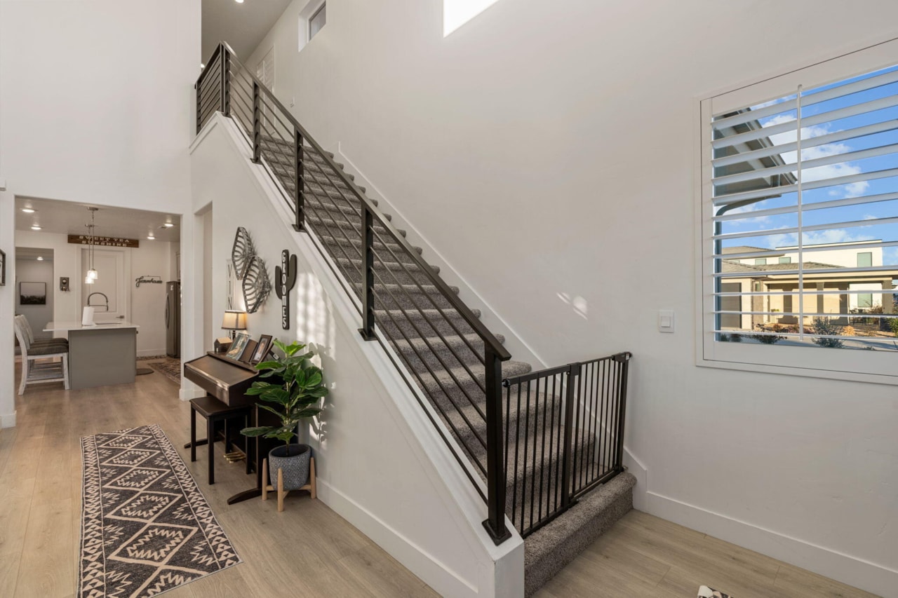 756 W Owen DR St George, UT 84790 home for sale, MLS#25-267708 - Erika Rogers Photo 10