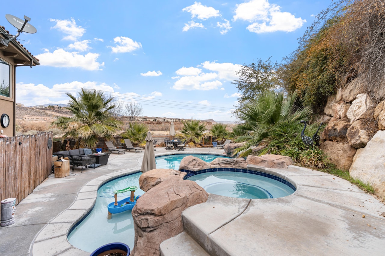 1839 E Boulder Springs CIR St George, UT 84790 home for sale, MLS#25-267724 - Erika Rogers Photo 35