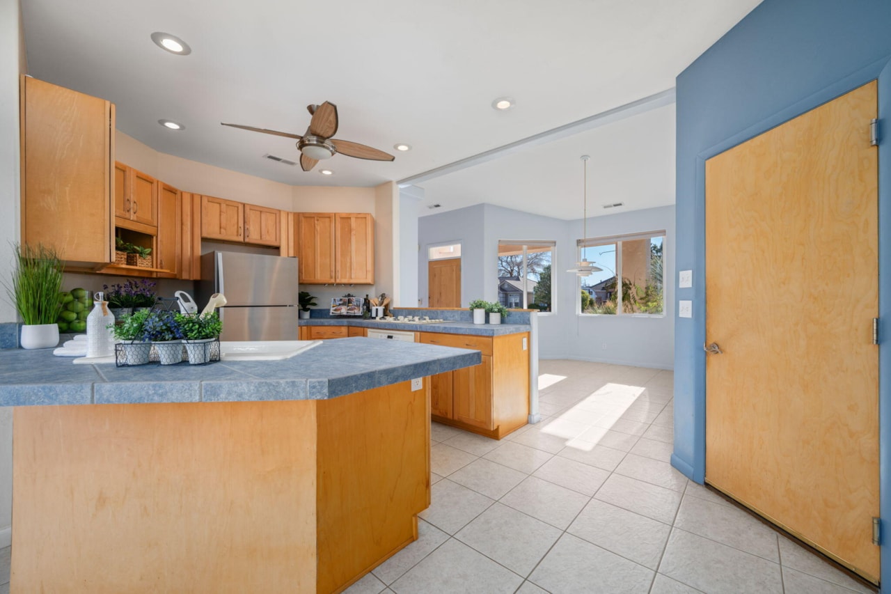 3580 Windmill DR Santa Clara, UT 84765 home for sale, MLS#25-267728 - Erika Rogers Photo 8