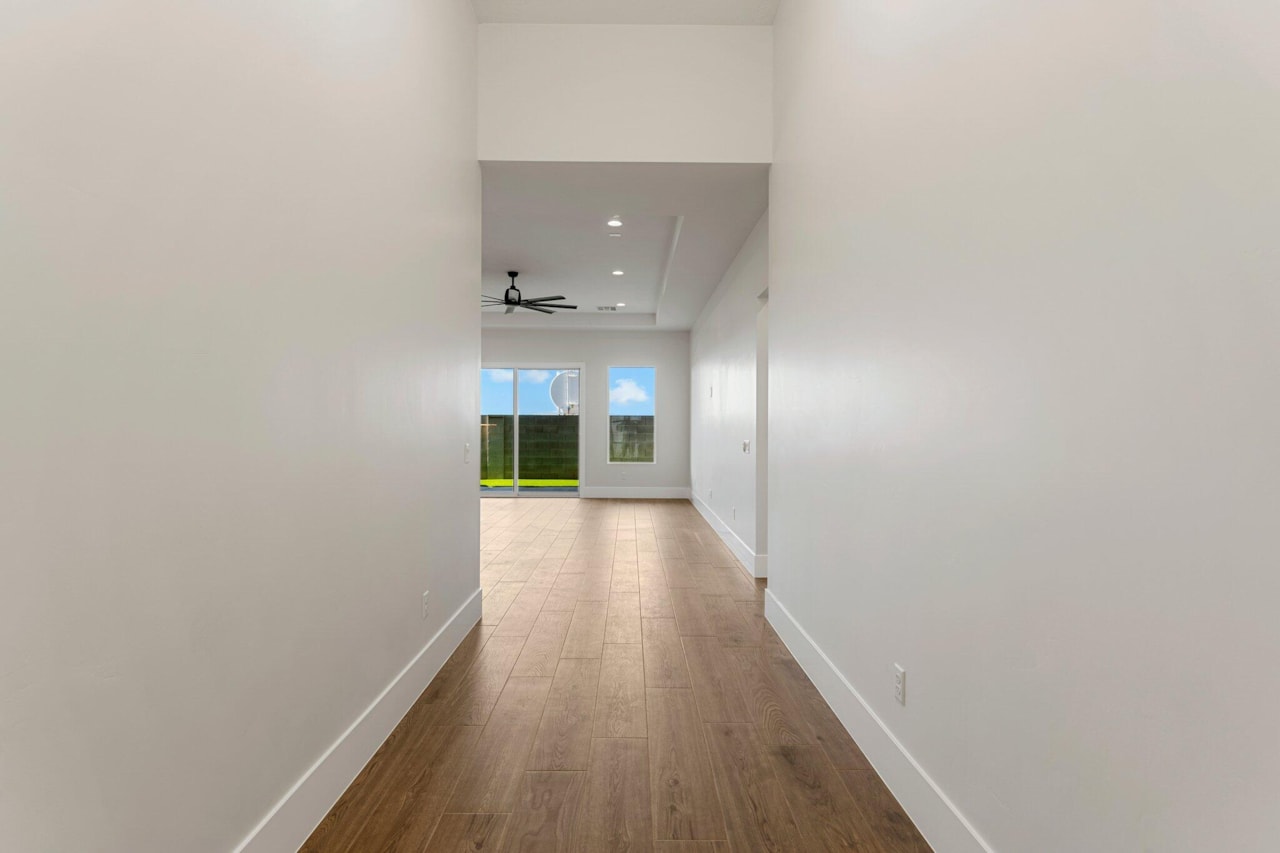 3365 Pharoah Way Way Santa Clara, UT 84765 home for sale, MLS#26-267728 - Erika Rogers Photo 6