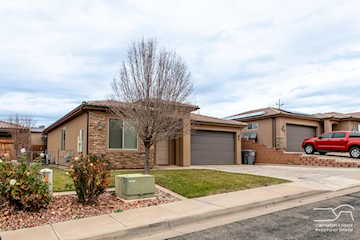 3422 W 90  N Hurricane, UT 84737 home for sale, MLS#26-267784 - Erika Rogers Photo 3
