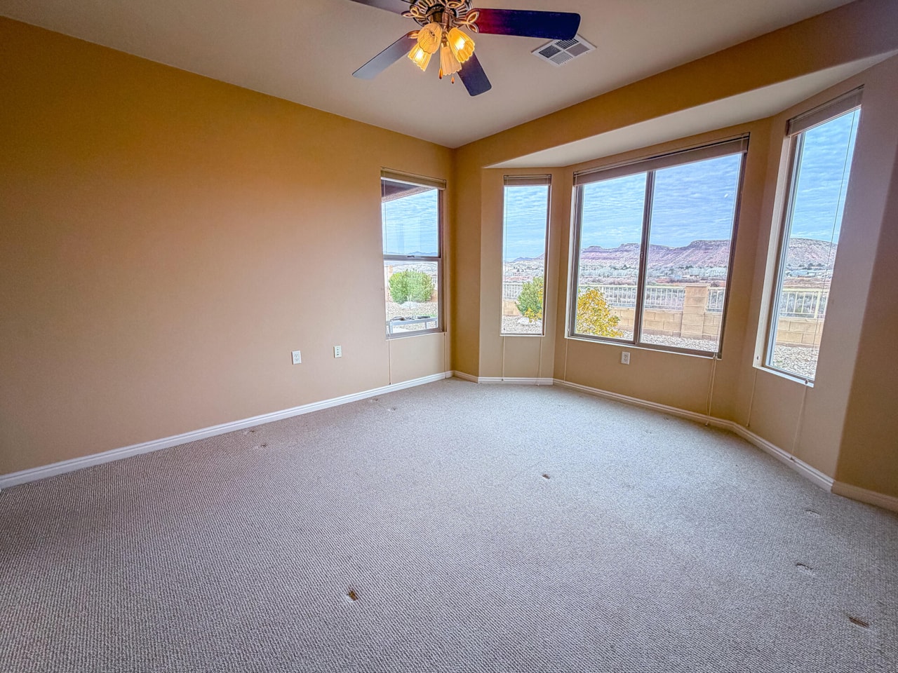 1334 W Ambassador DR St George, UT 84790 home for sale, MLS#26-267793 - Erika Rogers Photo 18