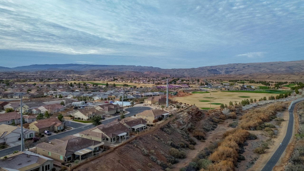 1334 W Ambassador DR St George, UT 84790 home for sale, MLS#26-267793 - Erika Rogers Photo 35