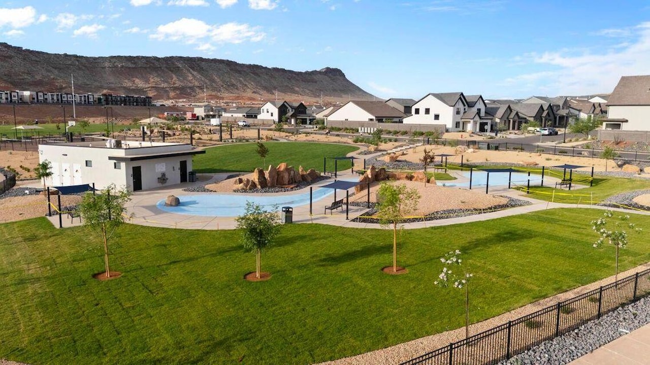 2178 S Wolverine Way #2536 Washington, UT 84780 home for sale, MLS#26-267809 - Erika Rogers Photo 2