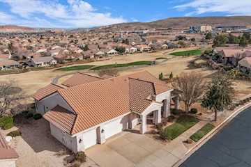 4507 S Ironwood DR St George, UT 84790 home for sale, MLS#26-267813 - Erika Rogers Photo 5