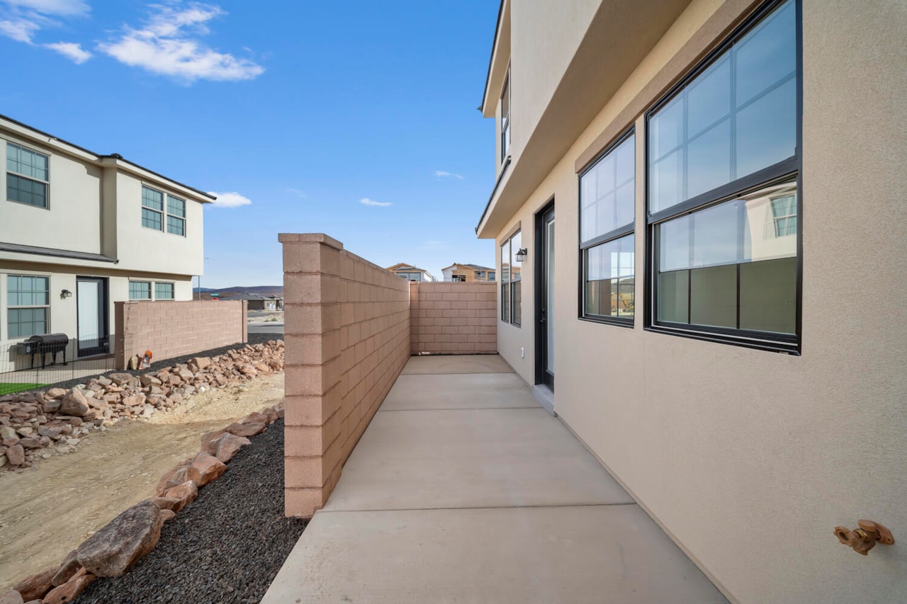 2333 E Kiabito LN #Lot 116 St George, UT 84790 home for sale, MLS#26-267816 - Erika Rogers Photo 5
