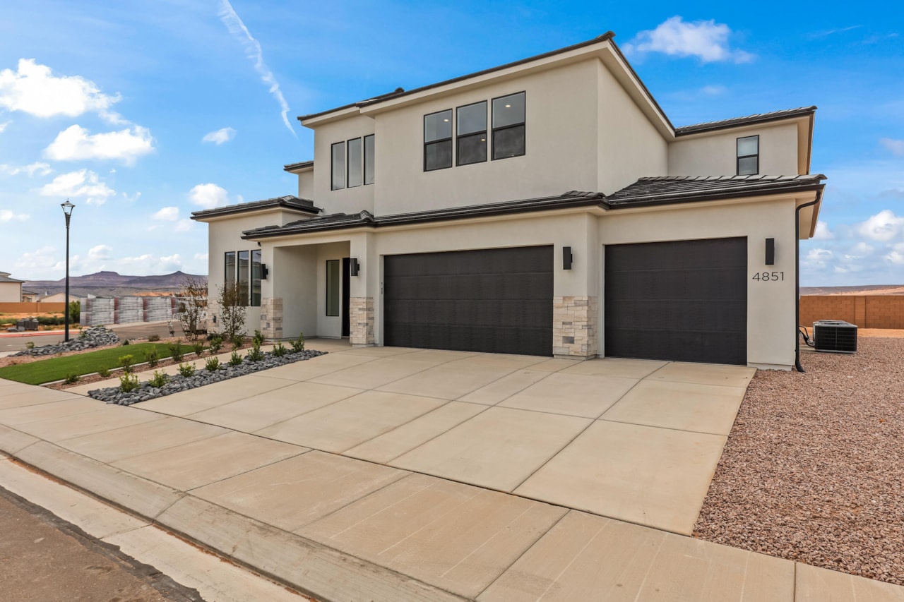 4851 W 2820  S #Lot 7 Hurricane, UT 84737 home for sale, MLS#26-267820 - Erika Rogers Photo 2